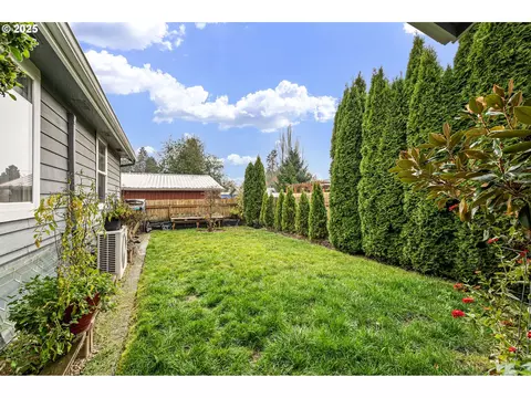 Exterior - 355 River Loop 2, Eugene, OR 97404 photo 5 of 8