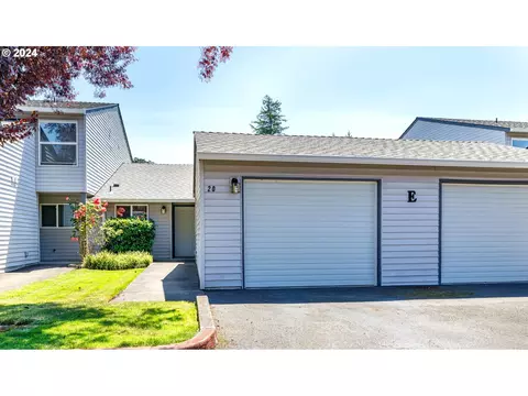5301 Plomondon St #E20, Vancouver, WA 98661