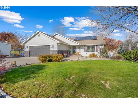 1201 SW Theta Ct, Pendleton, OR 97801