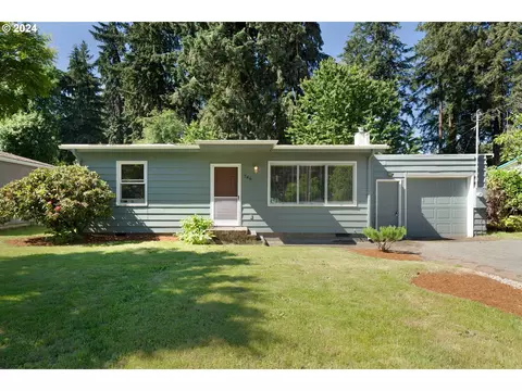 746 SE High St, Hillsboro, OR 97123