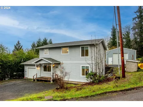 195 21st Ave, Sweet Home, OR 97386