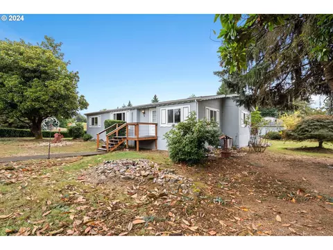 9381 SW Line Dr, Cornelius, OR 97113