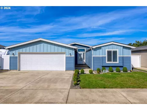 704 Saint James Pl, Molalla, OR 97038
