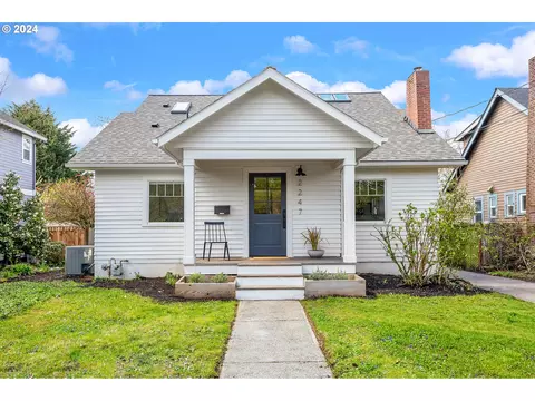 2247 SE 51st Ave, Portland, OR 97215