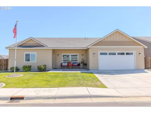 901 SW Coyote Dr, Hermiston, OR 97838