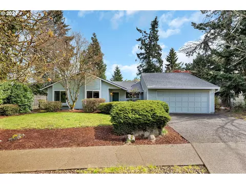 21850 SW Dakota Dr, Tualatin, OR 97062