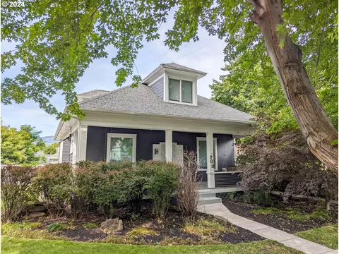 703 Washington Ave, La Grande, OR 97850