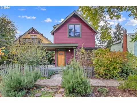 2835 SE 71st Ave #B, Portland, OR 97206