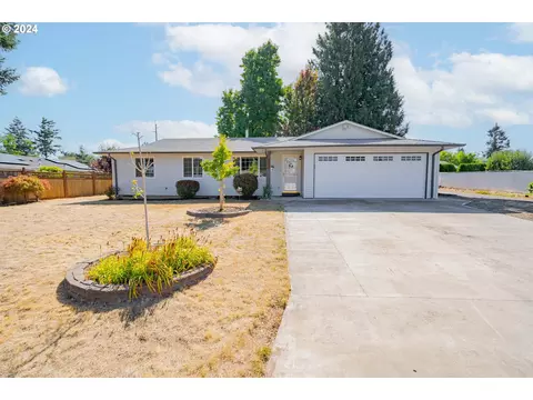 191 Canemah Ct, Oregon City, OR 97045
