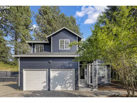 120 SE Ginseng Dr, Estacada, OR 97023