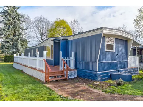 12391 N Westshore Dr, Portland, OR 97217
