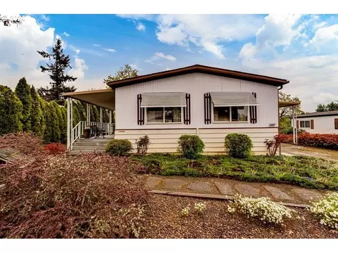 360 N 2nd St, Creswell, OR 97426