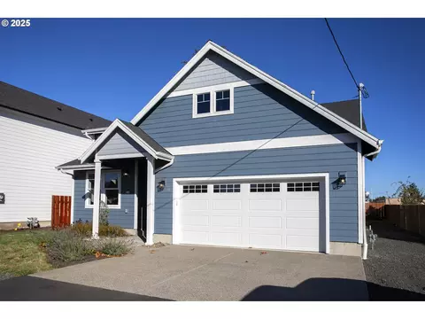 814 17th Ave, Seaside, OR 97138