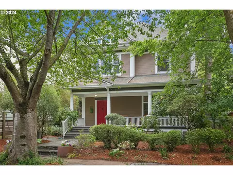 2002 NE 11th Ave, Portland, OR 97212