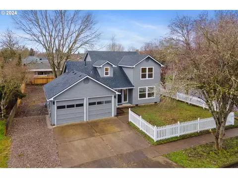 200 E Sunset Dr, Newberg, OR 97132