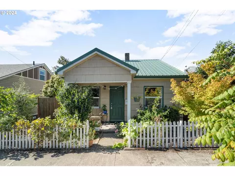 215 S High St, Oregon City, OR 97045