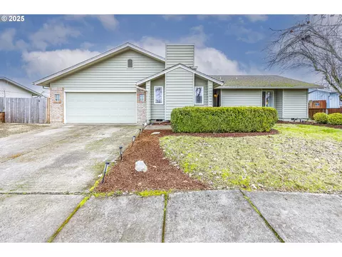 175 49th St, Springfield, OR 97478