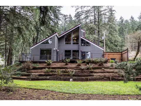 39281 Jasper Lowell Rd, Lowell, OR 97452