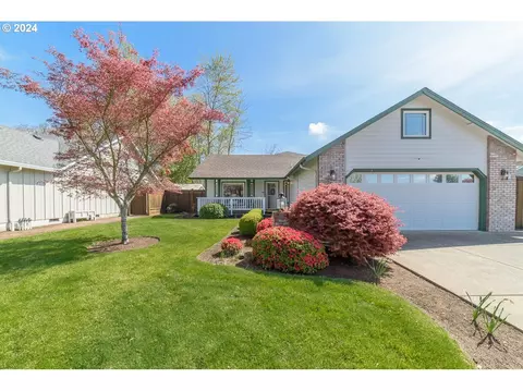 3135 Arrowhead St, Eugene, OR 97404