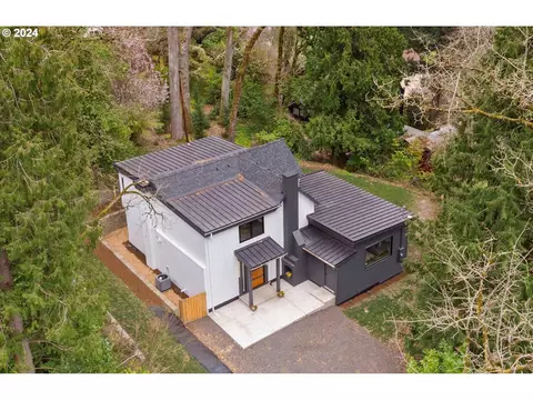 1403 SW Broadway Dr, Portland, OR 97201