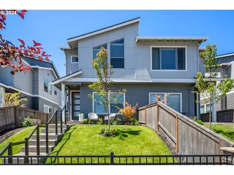 11457 SE Pleasant Valley Pkwy, Happy Valley, OR 97086