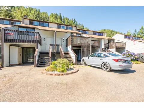 43605 State Highway 38 #10, Reedsport, OR 97467