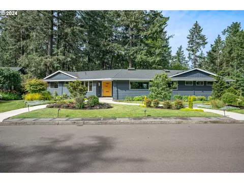 1440 SW Woodward Way, Portland, OR 97225