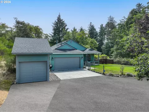 1002 SW 9th St, Warrenton, OR 97146