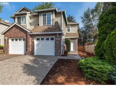 17029 SE Ankeny St, Portland, OR 97233