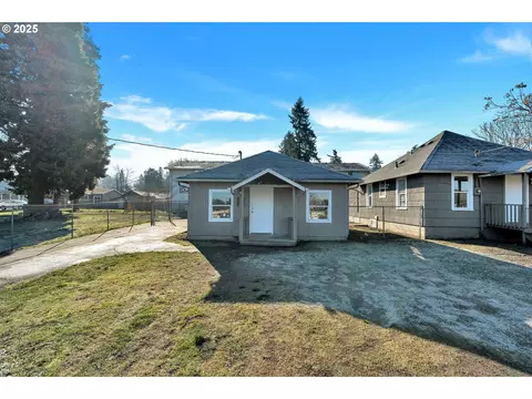 2103 E 27th St, Vancouver, WA 98661