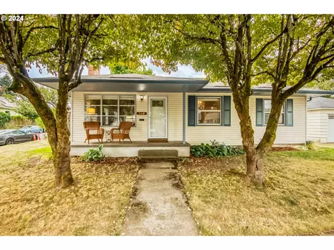 746 NE Stafford St, Portland, OR 97211