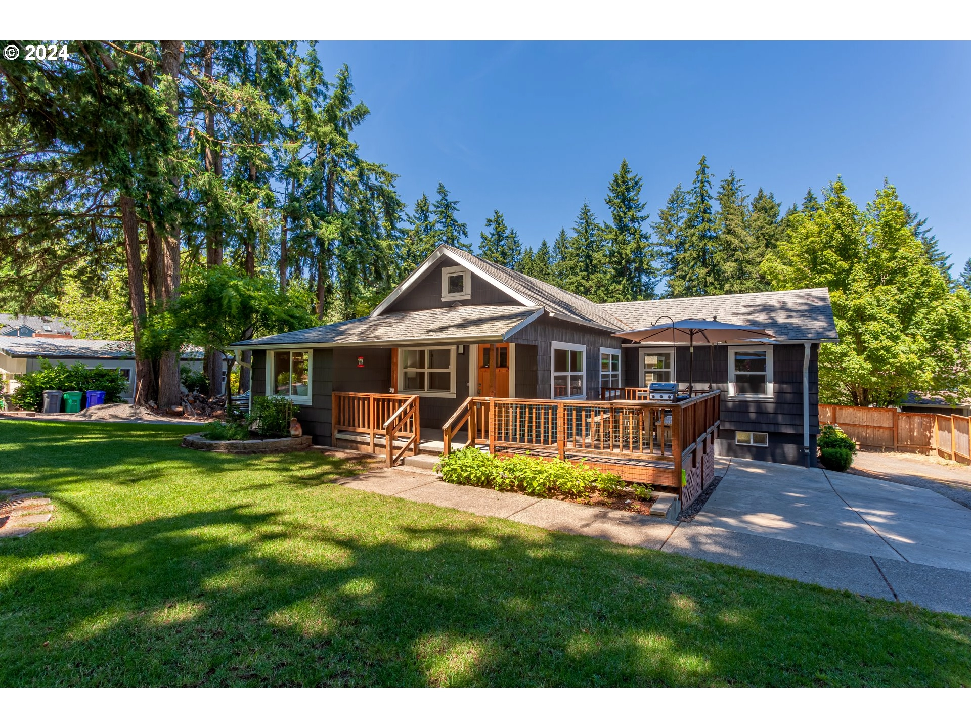 3225 SW 3227 Sw Stephenson St  