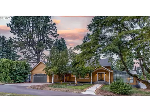 19407 S South End Rd, Oregon City, OR 97045