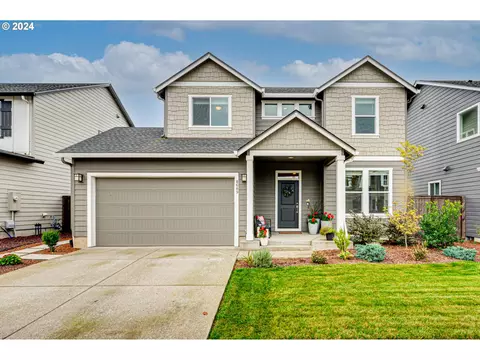 8609 N 1st St, Ridgefield, WA 98642