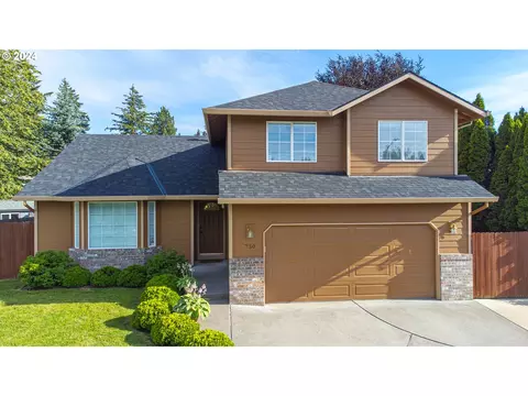 730 SW 28th St, Troutdale, OR 97060