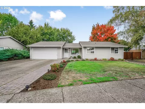 985 NE Kathryn St, Hillsboro, OR 97124