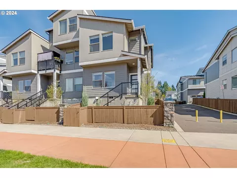 12636 SE 172nd Ave, Happy Valley, OR 97086