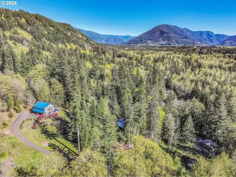 66475 E Barlow Trail Rd, Rhododendron, OR 97049