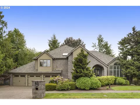 2464 Palisades Crest Dr, Lake Oswego, OR 97034