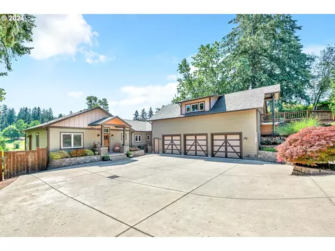 2735 Emerald St, Eugene, OR 97403