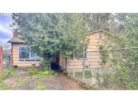 125 A Ave, Winston, OR 97496