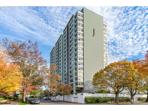 1220 NE 17th Ave #3A, Portland, OR 97232