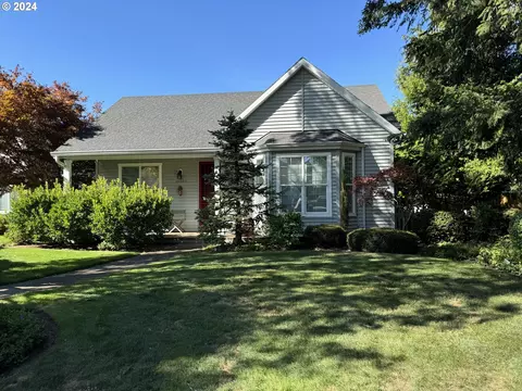 16905 SW Kattegat Dr, Beaverton, OR 97006