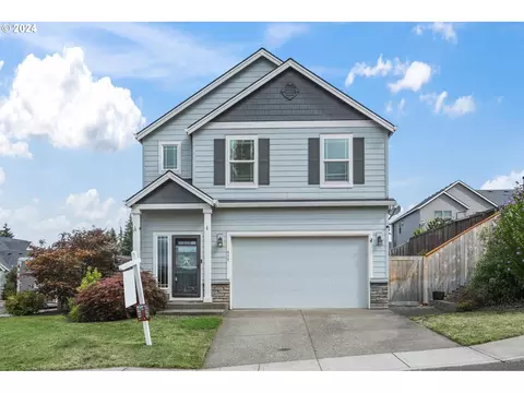 895 NE Tailor St, Estacada, OR 97023