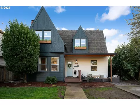7420 SE Woodstock Blvd, Portland, OR 97206