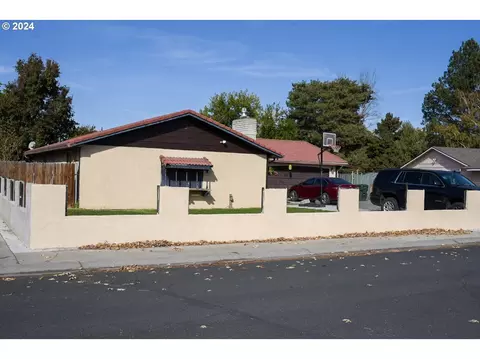 710 SW Mt Hood Ave, Boardman, OR 97818 photo 1