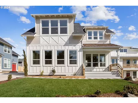 376 George Ct, Dundee, OR 97115