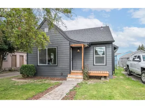 3032 Dover St, Longview, WA 98632
