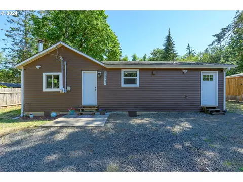 29950 Newsome Dr, Grand Ronde, OR 97347
