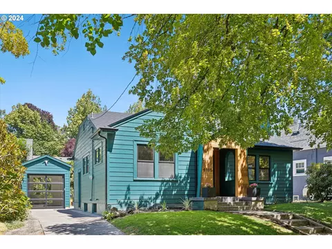 4105 NE Stanton St, Portland, OR 97212